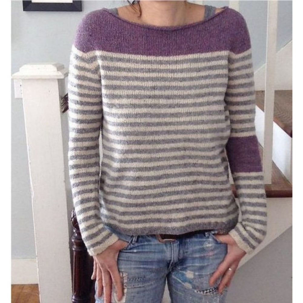 Round neck color block loose fashionable sweater